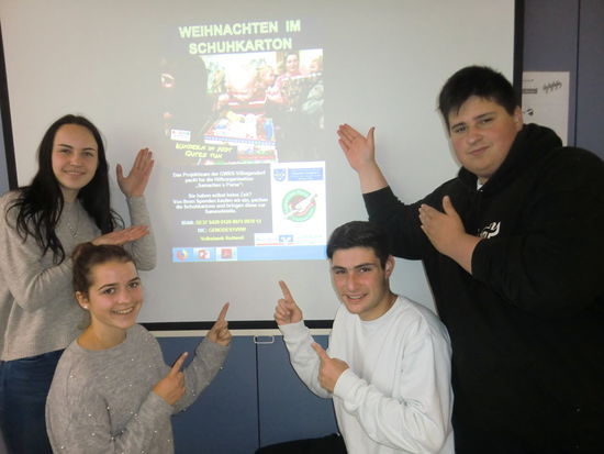 Weihnachten im Schuhkarton: Schüler engagieren sich für Kinder in Not