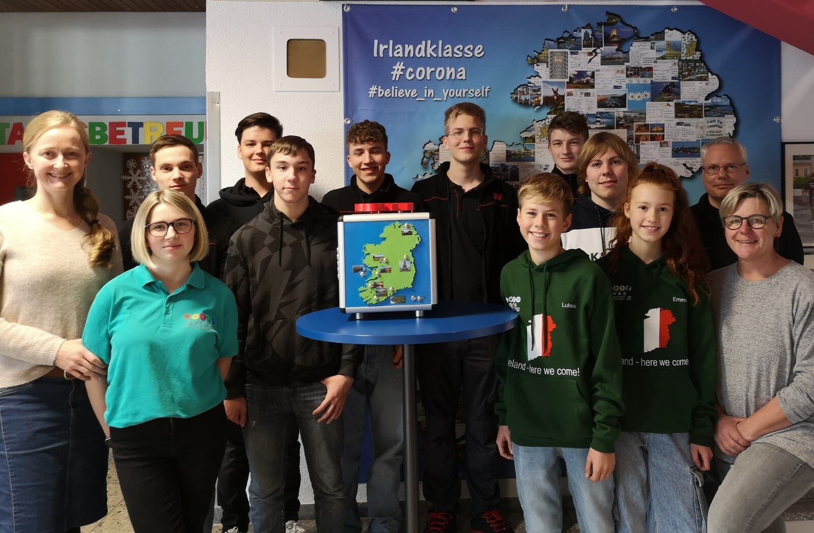 Azubi-Schüler-Team übergibt "TecCube" an die GWRS Villingendorf