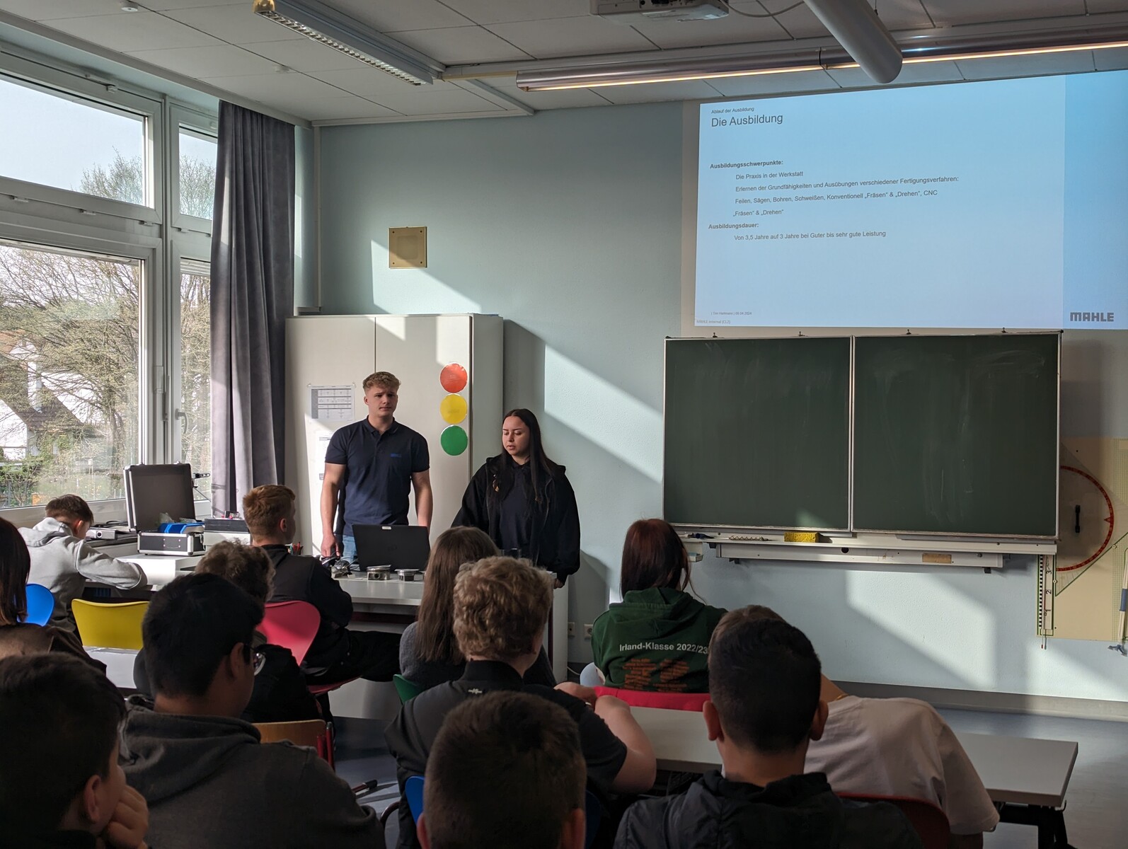 Ausbildungsbotschafter der Firma Mahle zu Besuch 